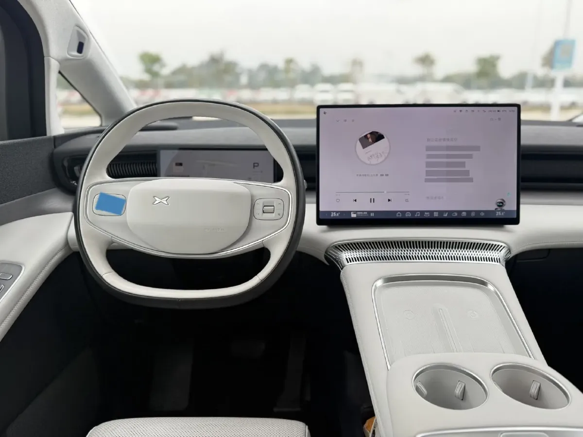 2024 Xpeng X9 BEV 84.5KWH,autocango,china used car exporter,china ev exporter,chinese used car exporter,chinese used ev exporter