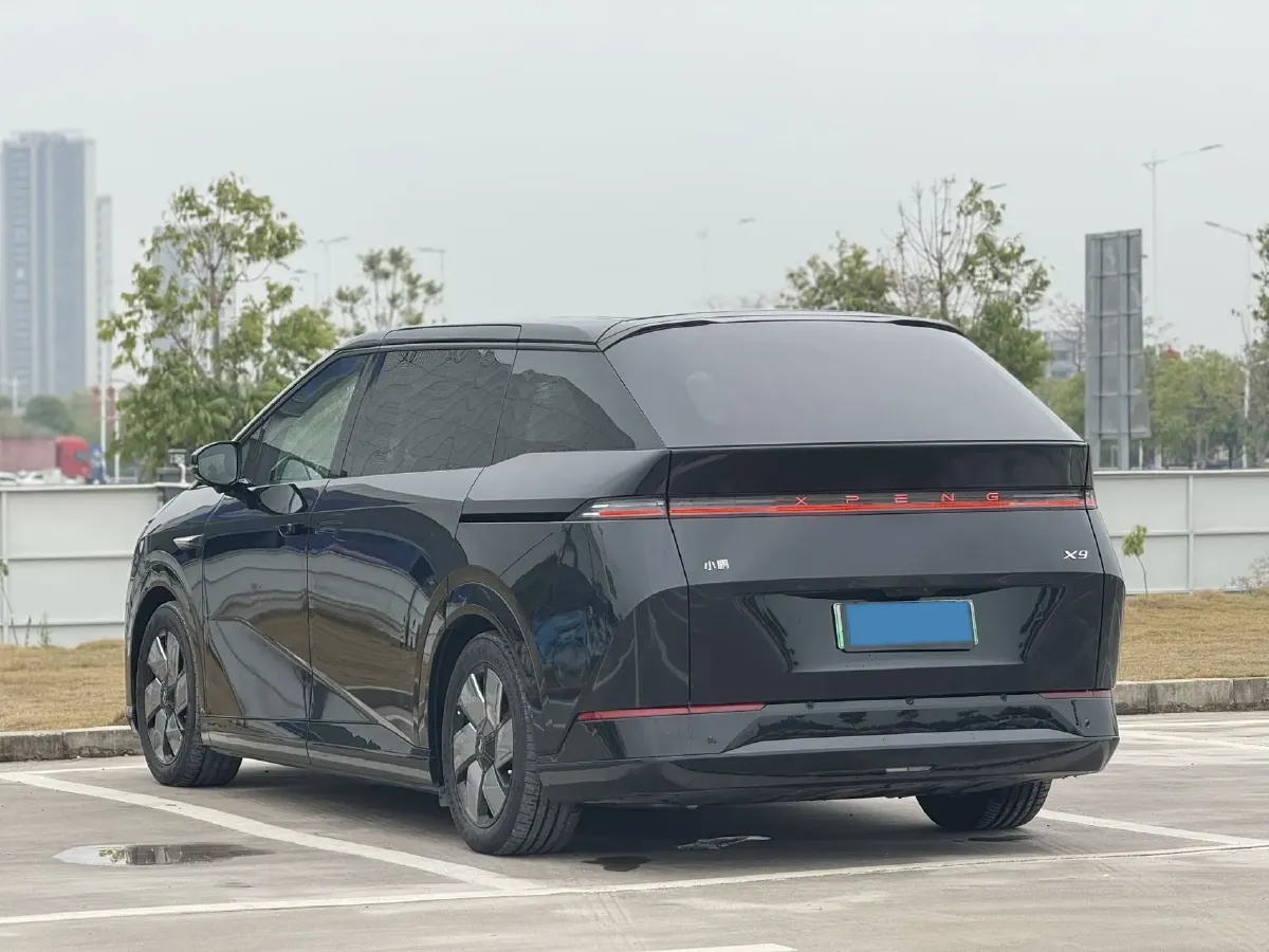 2024 Xpeng X9 BEV 84.5KWH,autocango,china used car exporter,china ev exporter,chinese used car exporter,chinese used ev exporter