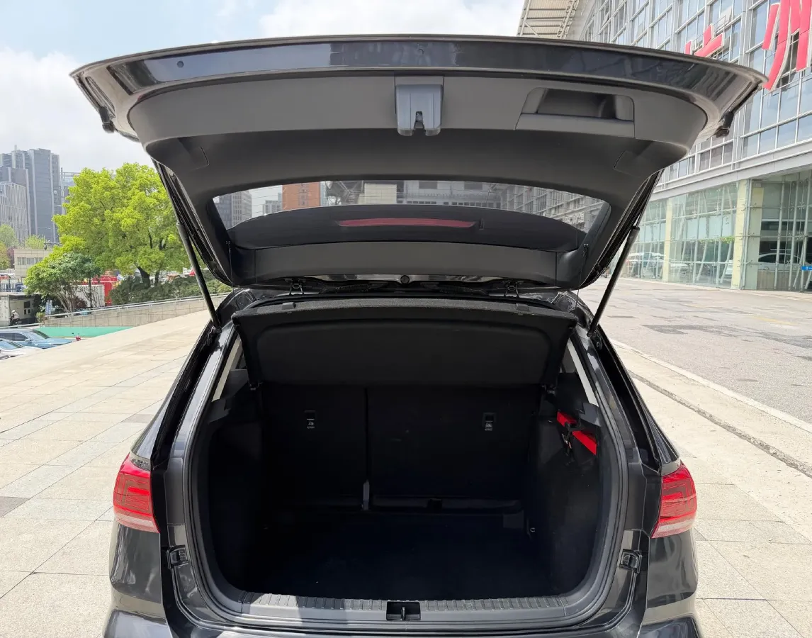 2019 MINI MINI 1.5T 102HP L3 7DCT,autocango,china used car exporter,china ev exporter,chinese used car exporter,chinese used ev exporter