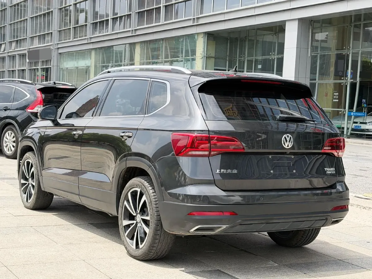 2019 MINI MINI 1.5T 102HP L3 7DCT,autocango,china used car exporter,china ev exporter,chinese used car exporter,chinese used ev exporter