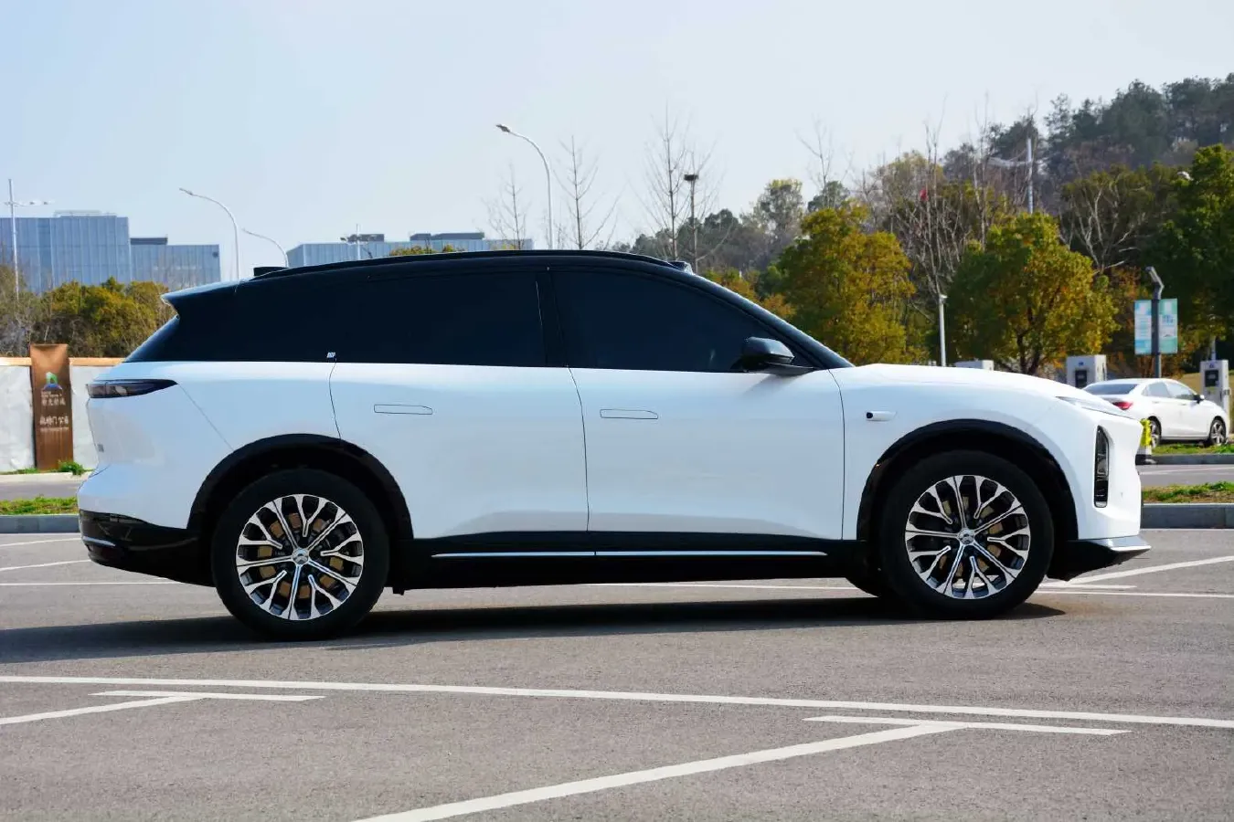 2025 NIO ES6 BEV,autocango,china used car exporter,china ev exporter,chinese used car exporter,chinese used ev exporter