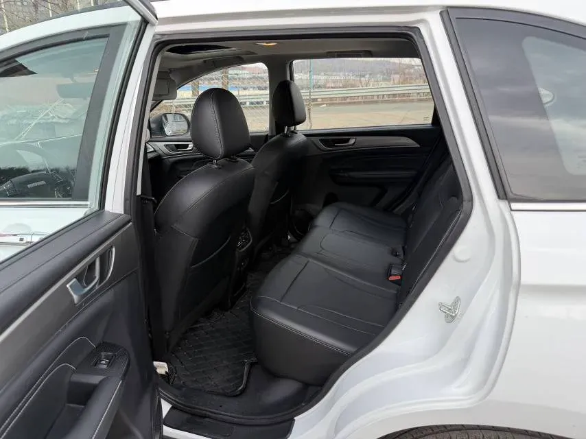 2022 Haval H6 1.5T 184HP L4 7DCT,autocango,china used car exporter,china ev exporter,chinese used car exporter,chinese used ev exporter