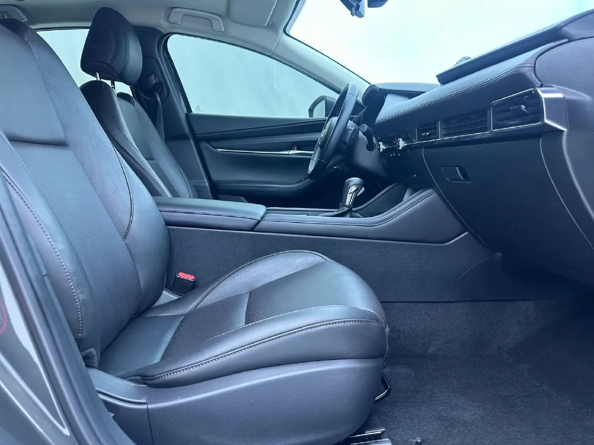 2021 Mazda 3 Axela 2.0L 158HP L4 6AT,autocango,china used car exporter,china ev exporter,chinese used car exporter,chinese used ev exporter