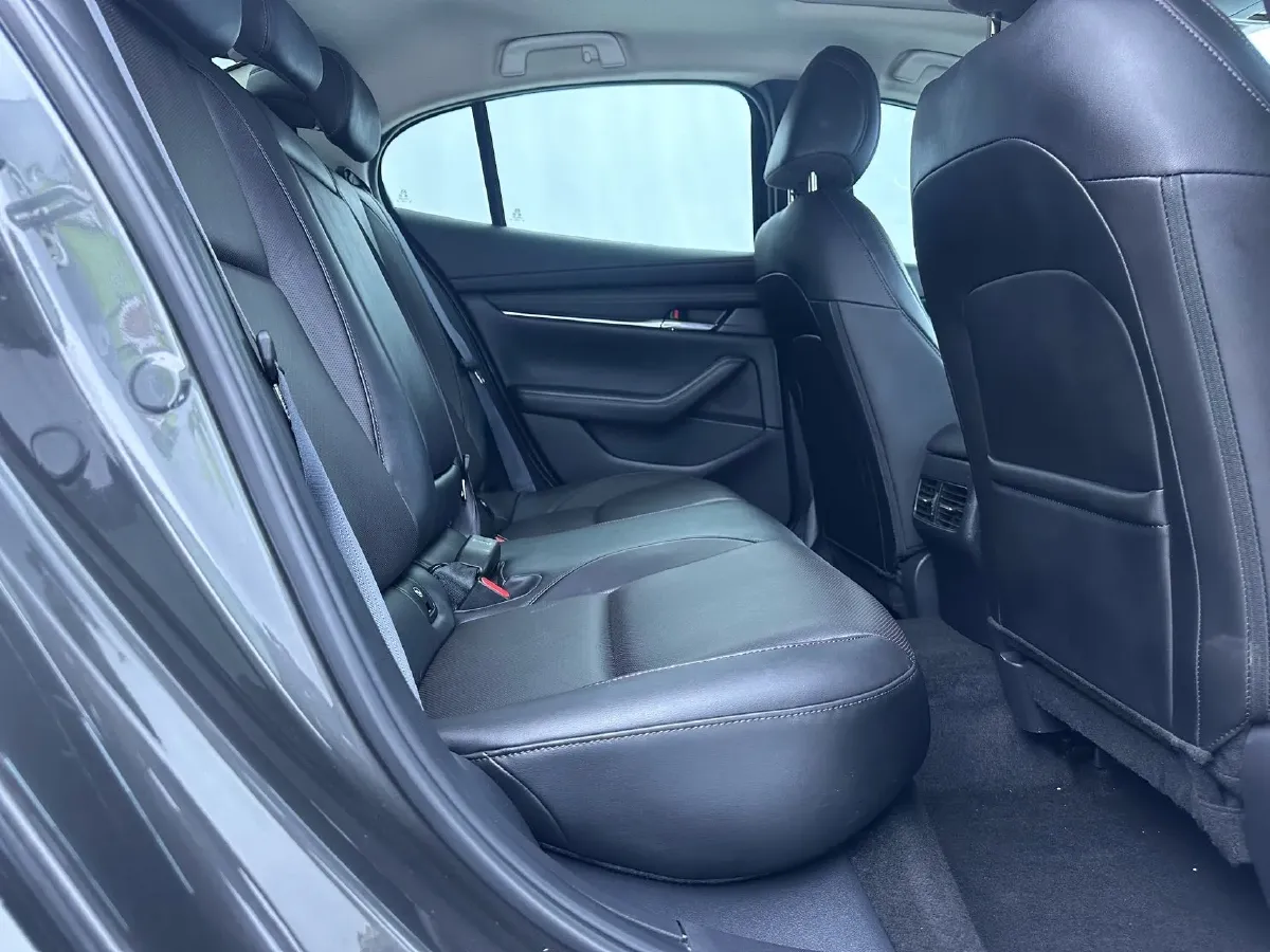 2021 Mazda 3 Axela 2.0L 158HP L4 6AT,autocango,china used car exporter,china ev exporter,chinese used car exporter,chinese used ev exporter