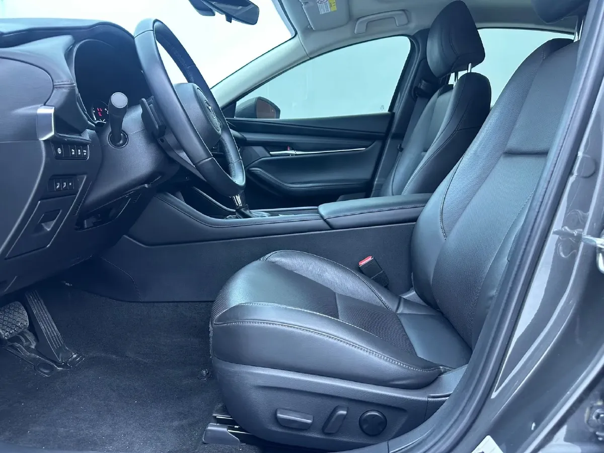 2021 Mazda 3 Axela 2.0L 158HP L4 6AT,autocango,china used car exporter,china ev exporter,chinese used car exporter,chinese used ev exporter