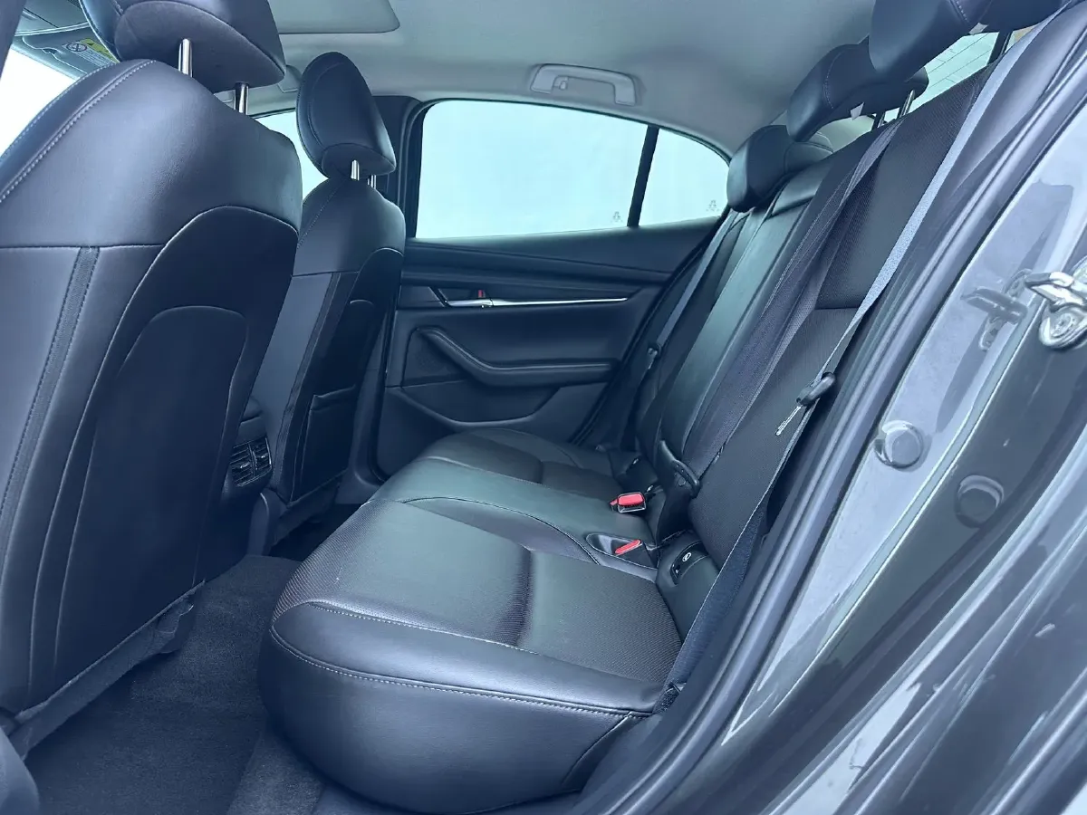 2021 Mazda 3 Axela 2.0L 158HP L4 6AT,autocango,china used car exporter,china ev exporter,chinese used car exporter,chinese used ev exporter