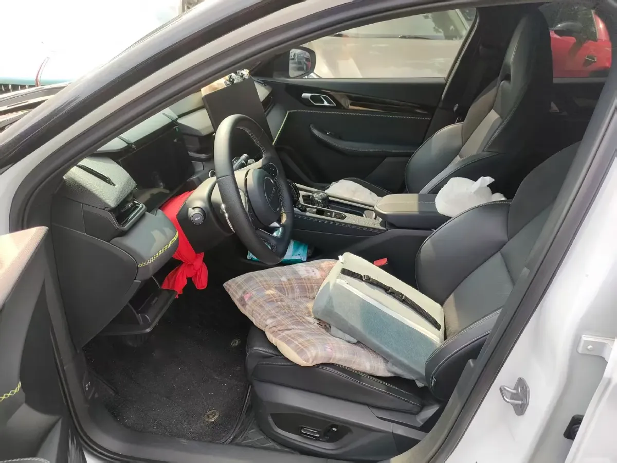 2025 LYNK&CO 03 1.5T 181HP L4 7DCT,autocango,china used car exporter,china ev exporter,chinese used car exporter,chinese used ev exporter