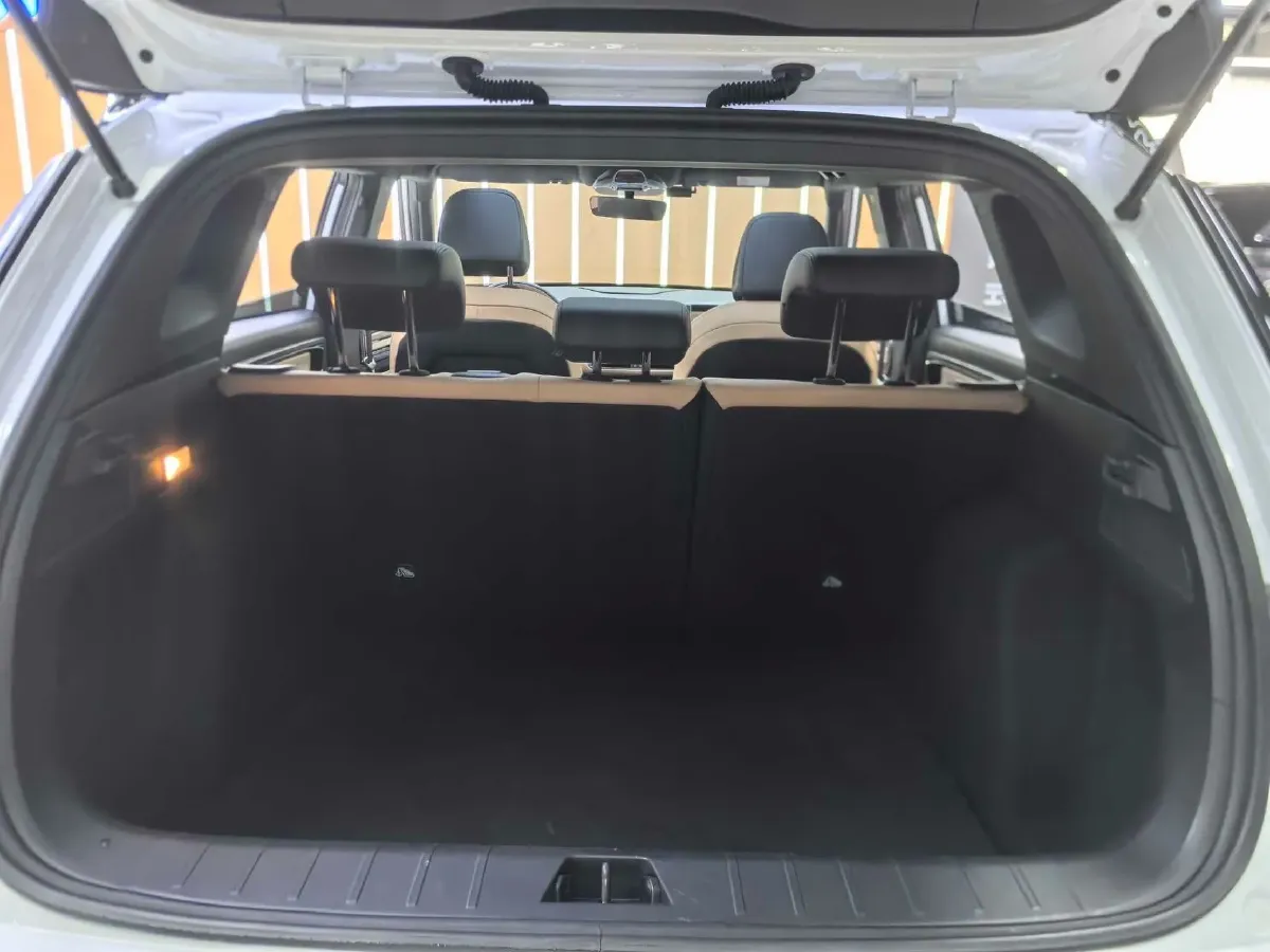 2023 Geely ICON 1.5T 181HP L4 7DCT,autocango,china used car exporter,china ev exporter,chinese used car exporter,chinese used ev exporter