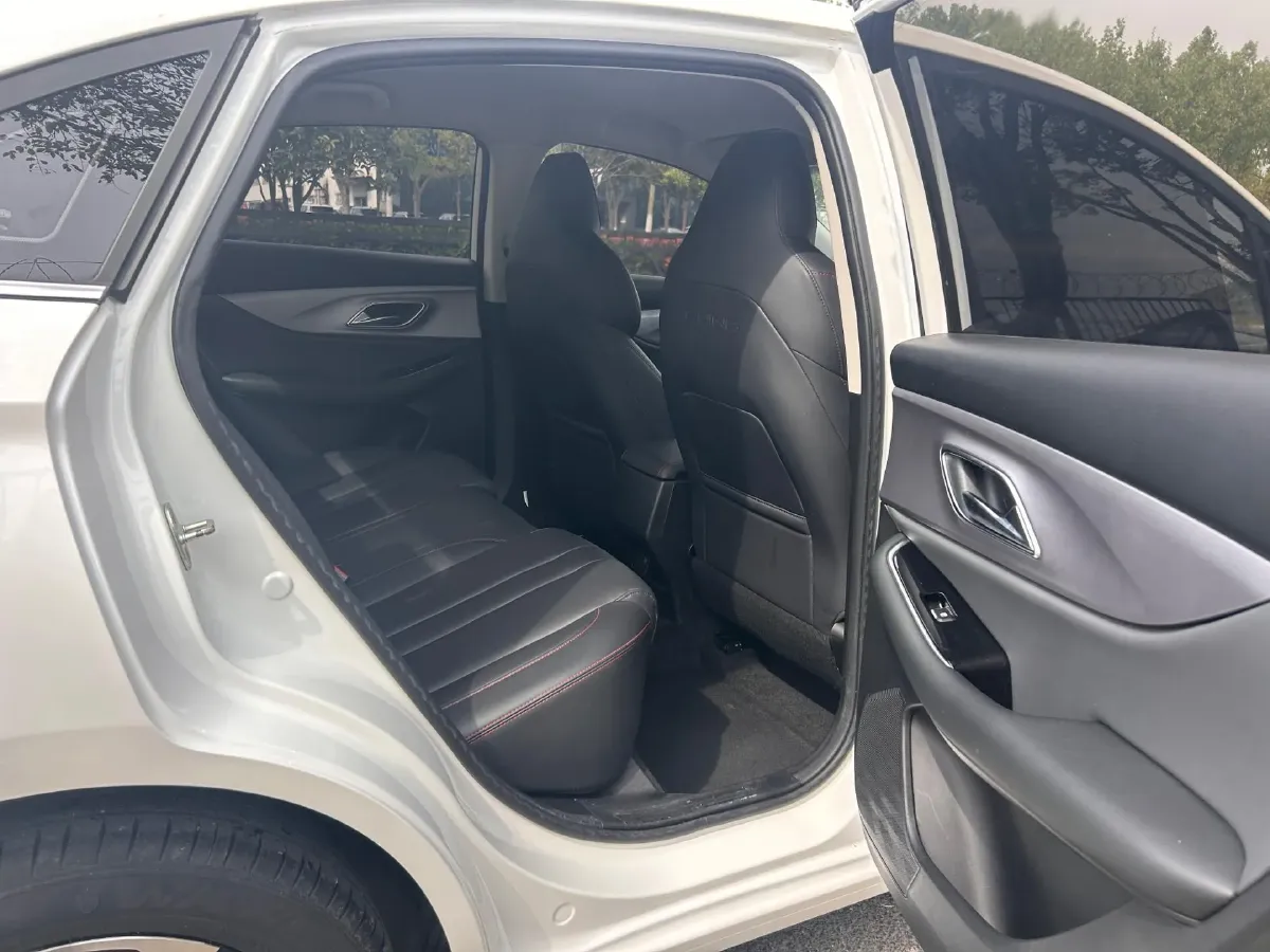 2021 BeiJing Auto U5 Plus 1.5L 113HP L4 CVT,autocango,china used car exporter,china ev exporter,chinese used car exporter,chinese used ev exporter