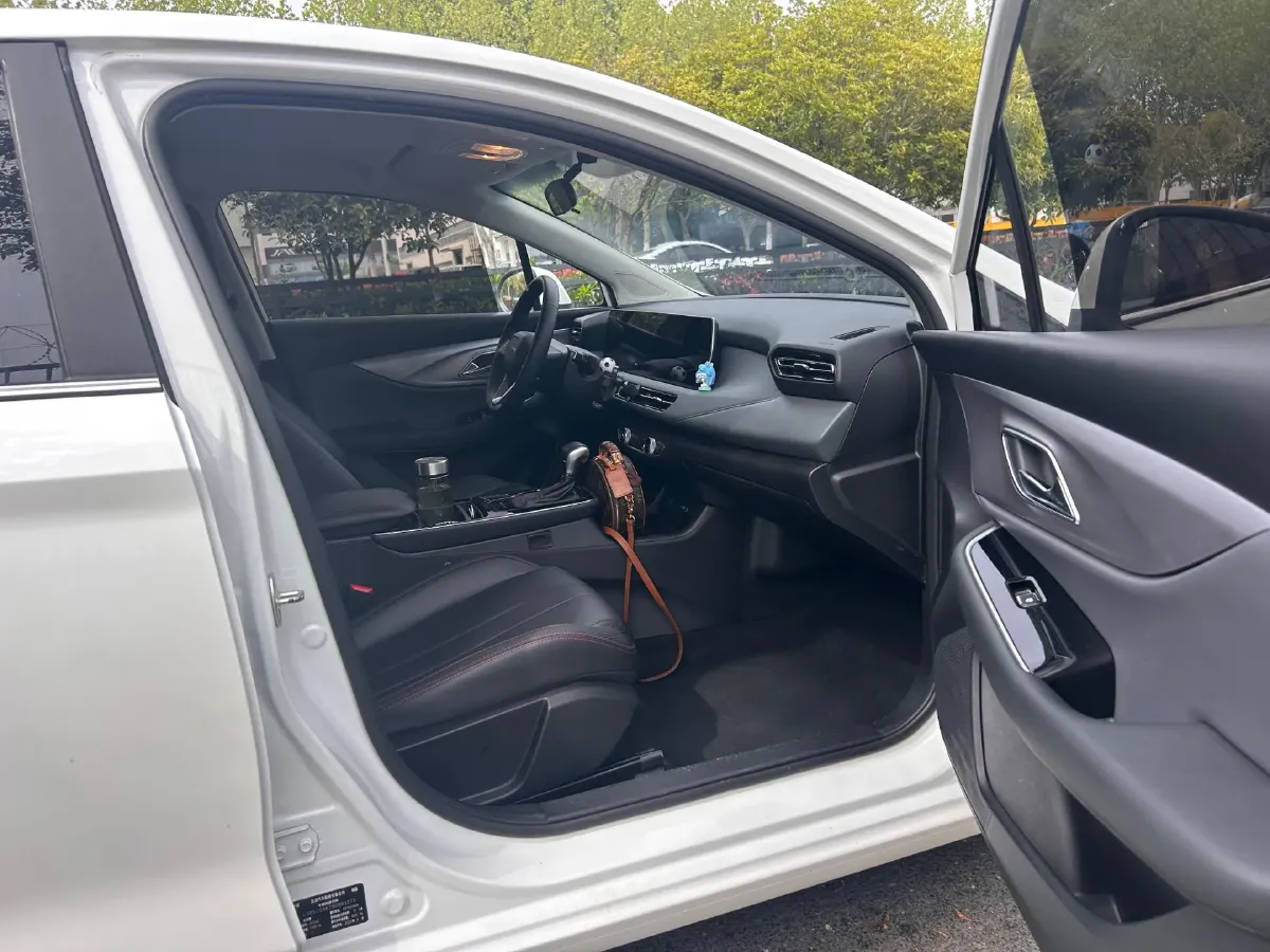 2021 BeiJing Auto U5 Plus 1.5L 113HP L4 CVT,autocango,china used car exporter,china ev exporter,chinese used car exporter,chinese used ev exporter