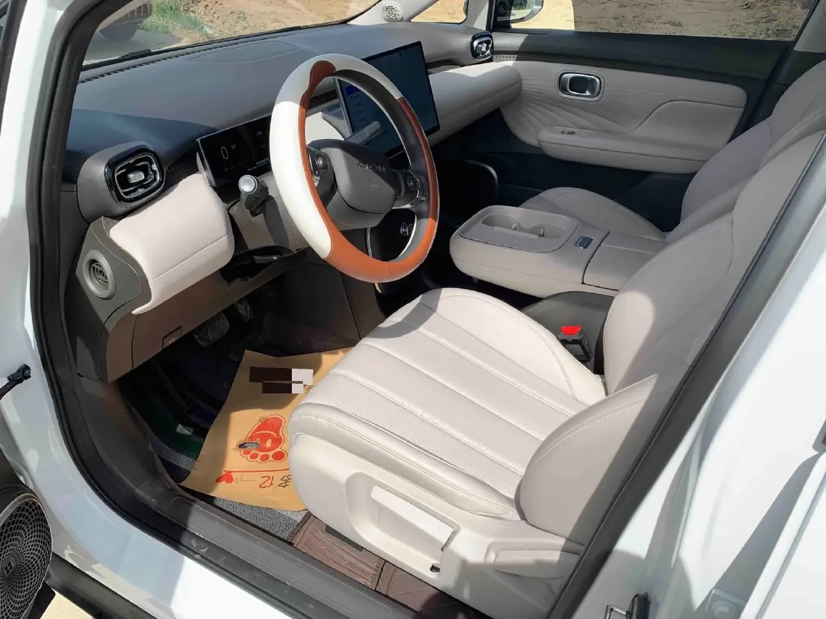 2025 Aion AION UT BEV 44.257/44.12/44.133KWH,autocango,china used car exporter,china ev exporter,chinese used car exporter,chinese used ev exporter