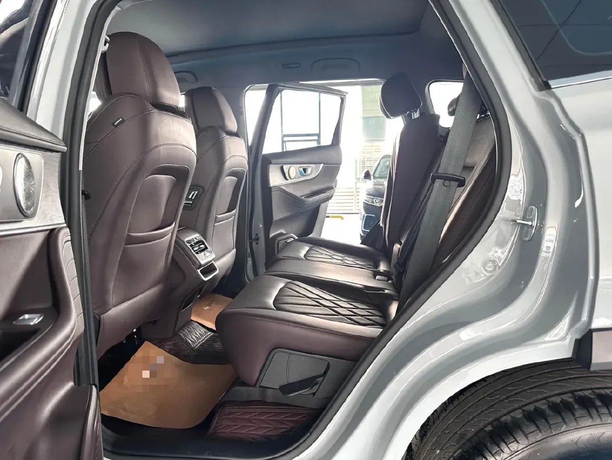 2024 Chery Tiggo 8 PRO 1.6T 197HP L4 7DCT,autocango,china used car exporter,china ev exporter,chinese used car exporter,chinese used ev exporter