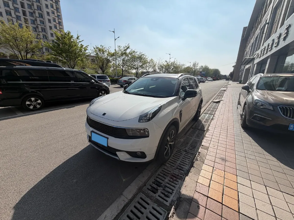 2019 LYNK&CO 01 2.0T 190HP L4 7DCT,autocango,china used car exporter,china ev exporter,chinese used car exporter,chinese used ev exporter