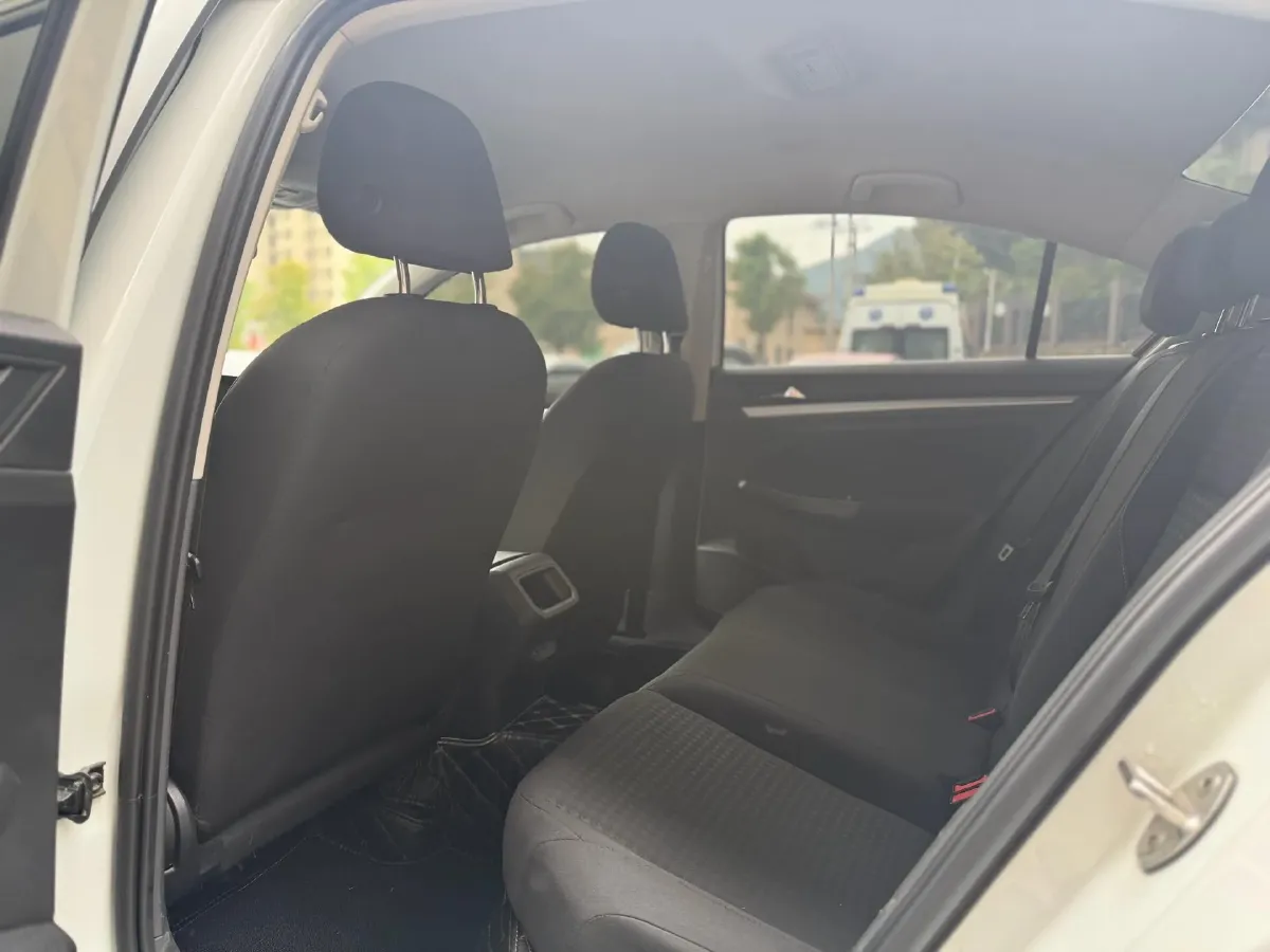 2021 Volkswagen Bora 1.5L 113HP L4 6AT,autocango,china used car exporter,china ev exporter,chinese used car exporter,chinese used ev exporter