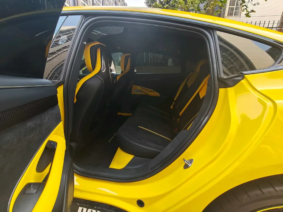 2025 MI SU7 Ultra BEV 93.7KWH,autocango,china used car exporter,china ev exporter,chinese used car exporter,chinese used ev exporter