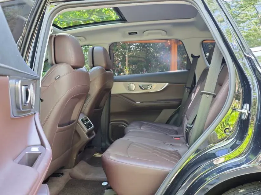 2024 Chery Tiggo 8 PRO 2.0T 254HP L4 7DCT,autocango,china used car exporter,china ev exporter,chinese used car exporter,chinese used ev exporter