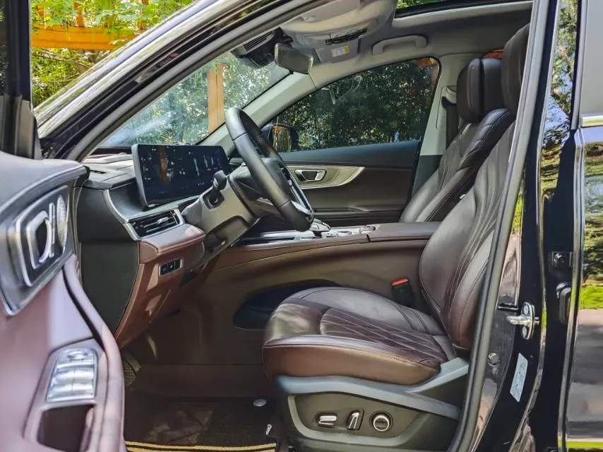 2024 Chery Tiggo 8 PRO 2.0T 254HP L4 7DCT,autocango,china used car exporter,china ev exporter,chinese used car exporter,chinese used ev exporter