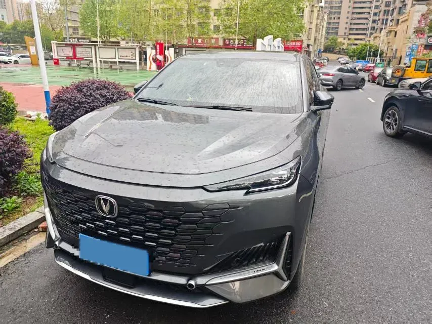 2021 ChangAn UNI-K 2.0T 233HP L4 8AT,autocango,china used car exporter,china ev exporter,chinese used car exporter,chinese used ev exporter