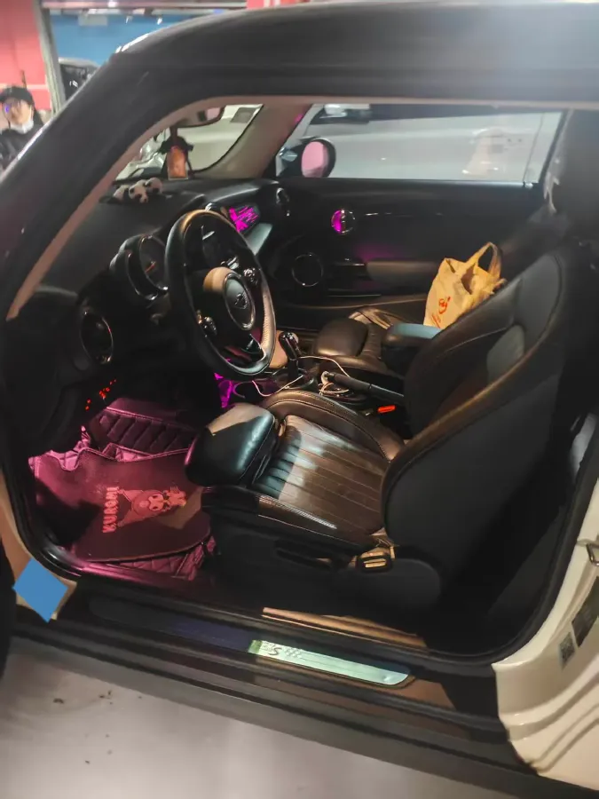 2019 MINI MINI 2.0T 192HP L4 7DCT,autocango,china used car exporter,china ev exporter,chinese used car exporter,chinese used ev exporter