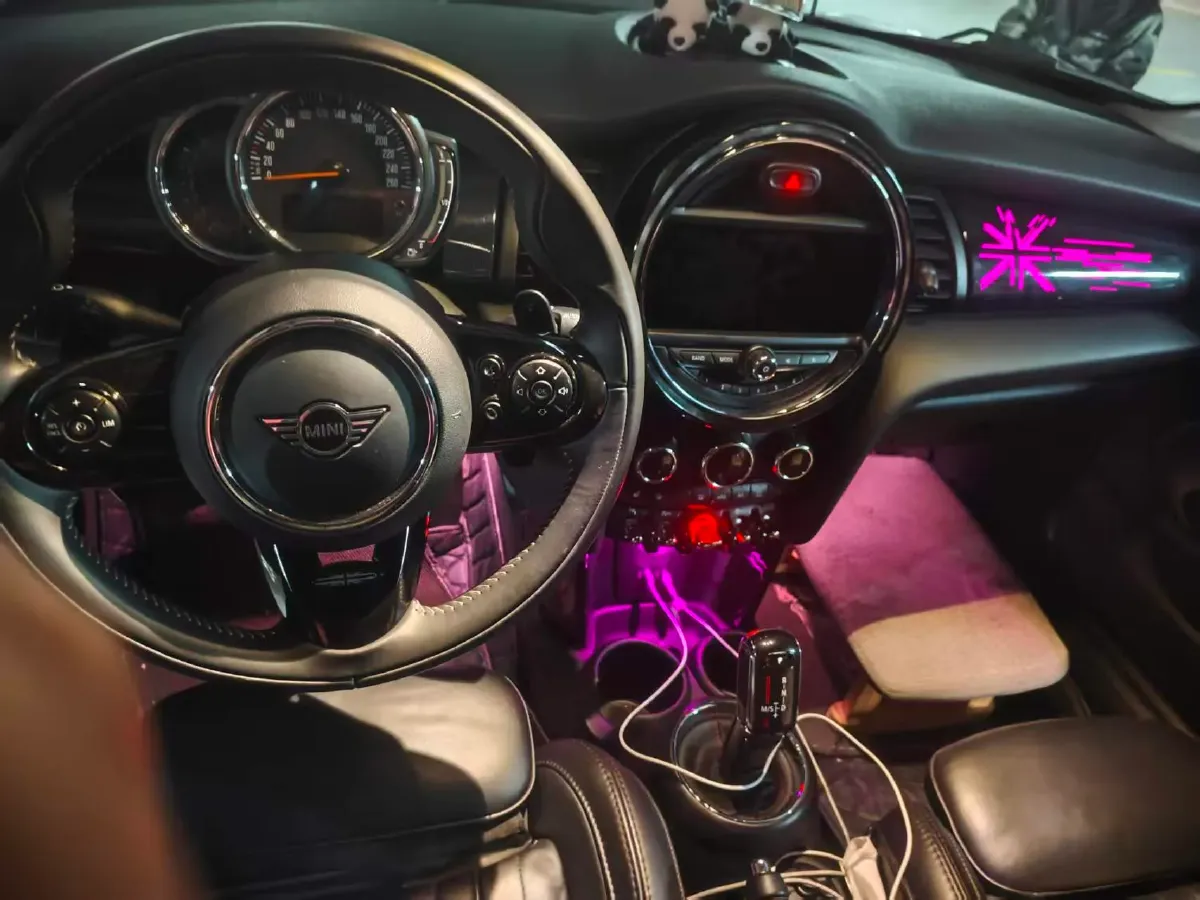 2019 MINI MINI 2.0T 192HP L4 7DCT,autocango,china used car exporter,china ev exporter,chinese used car exporter,chinese used ev exporter