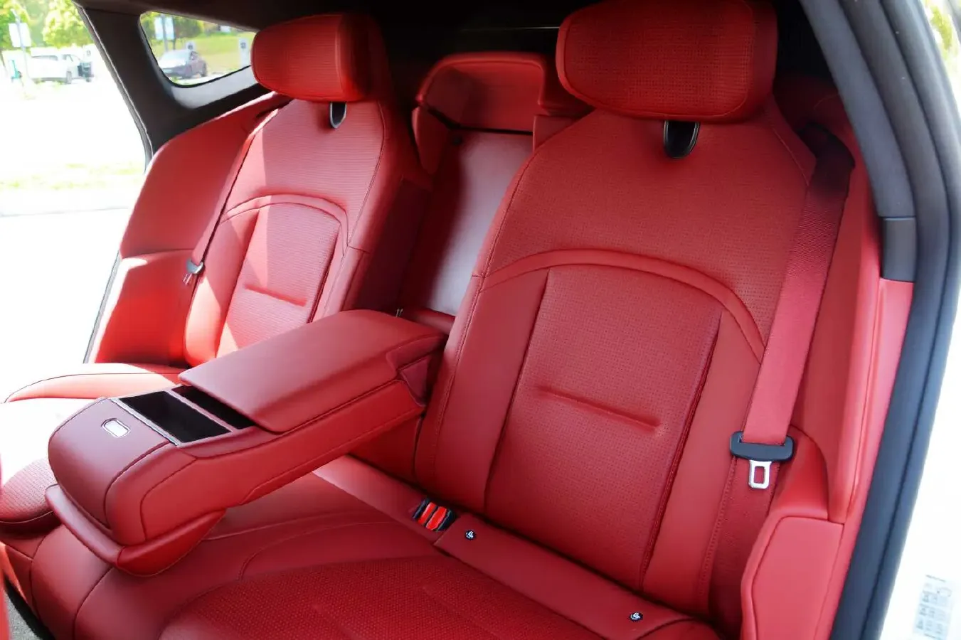 2025 Avatr 12 1.5T 156HP L4 REEV 39.05KWH,autocango,china used car exporter,china ev exporter,chinese used car exporter,chinese used ev exporter