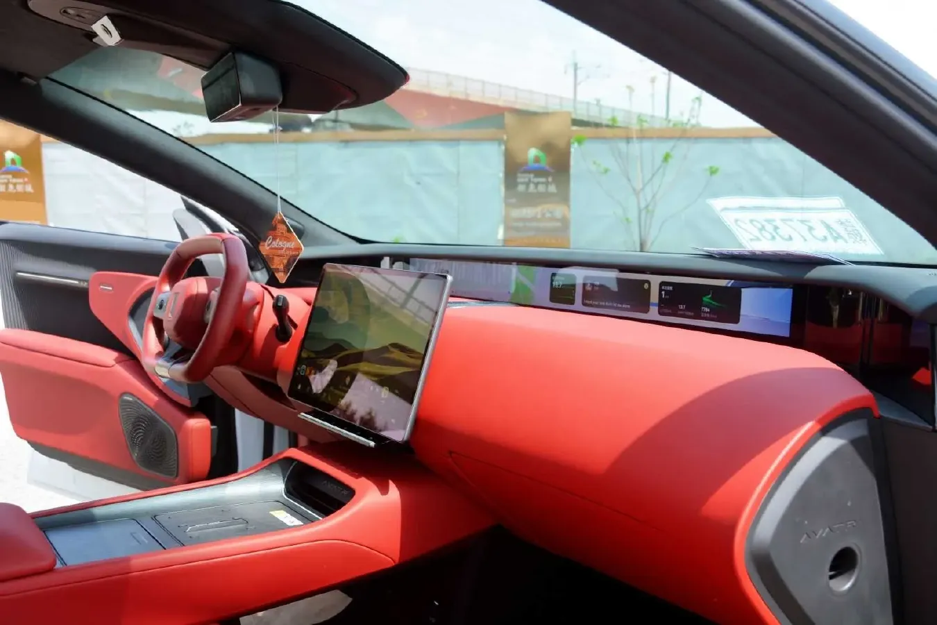 2025 Avatr 12 1.5T 156HP L4 REEV 39.05KWH,autocango,china used car exporter,china ev exporter,chinese used car exporter,chinese used ev exporter