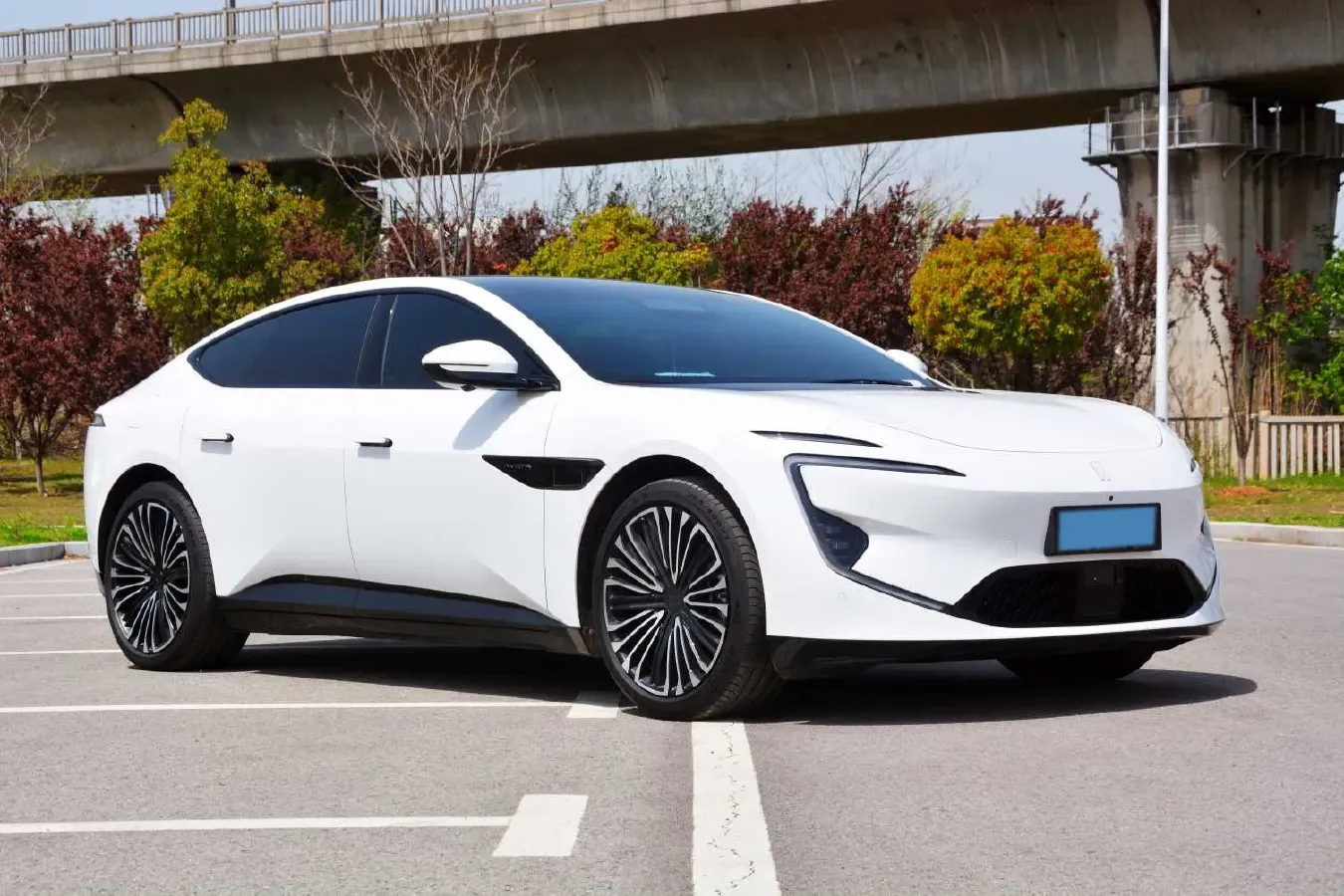 2025 Avatr 12 1.5T 156HP L4 REEV 39.05KWH,autocango,china used car exporter,china ev exporter,chinese used car exporter,chinese used ev exporter