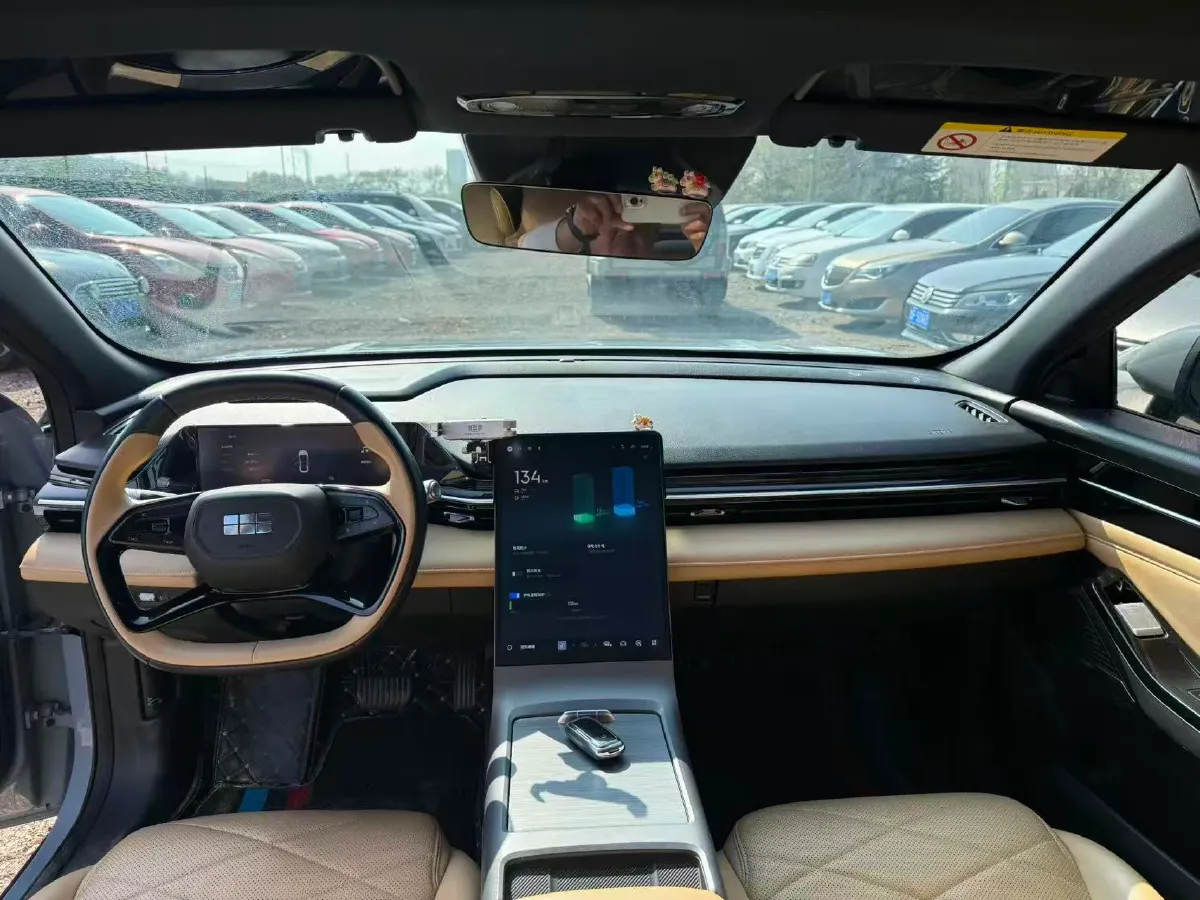 2023 Geely Galaxy L6 1.5T 163HP L4 3DHT PHEV,autocango,china used car exporter,china ev exporter,chinese used car exporter,chinese used ev exporter