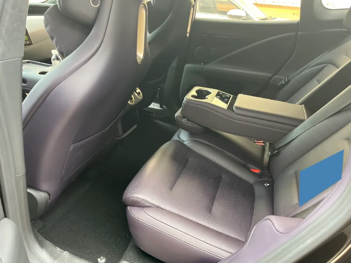 2024 Avatr 07 1.5T 156HP L4 REEV 39.05KWH,autocango,china used car exporter,china ev exporter,chinese used car exporter,chinese used ev exporter