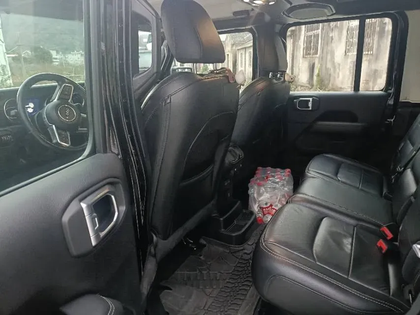 2019 Jeep Wrangler 2.0T 266HP L4 8AT,autocango,china used car exporter,china ev exporter,chinese used car exporter,chinese used ev exporter