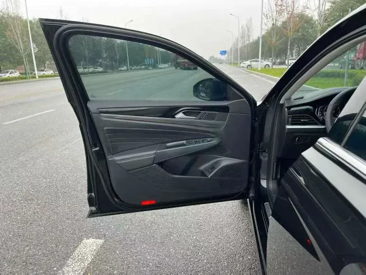 2024 Volkswagen Passat 2.0T 220HP L4 7DCT,autocango,china used car exporter,china ev exporter,chinese used car exporter,chinese used ev exporter