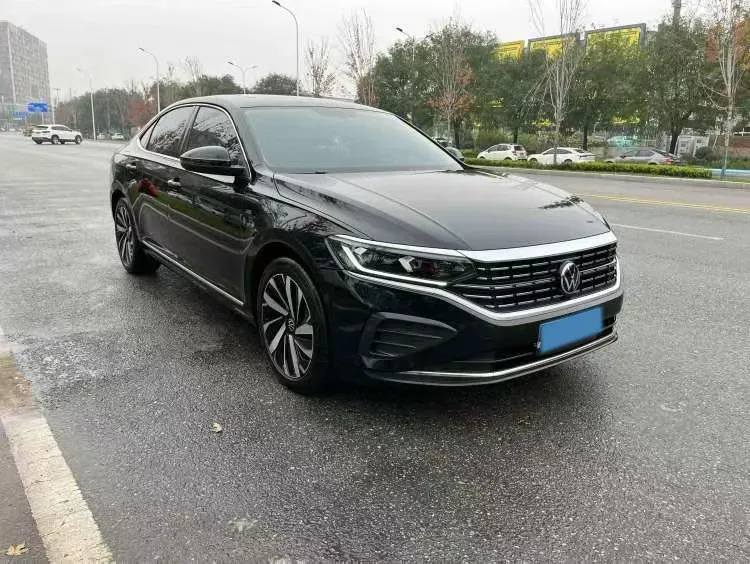 2024 Volkswagen Passat 2.0T 220HP L4 7DCT,autocango,china used car exporter,china ev exporter,chinese used car exporter,chinese used ev exporter