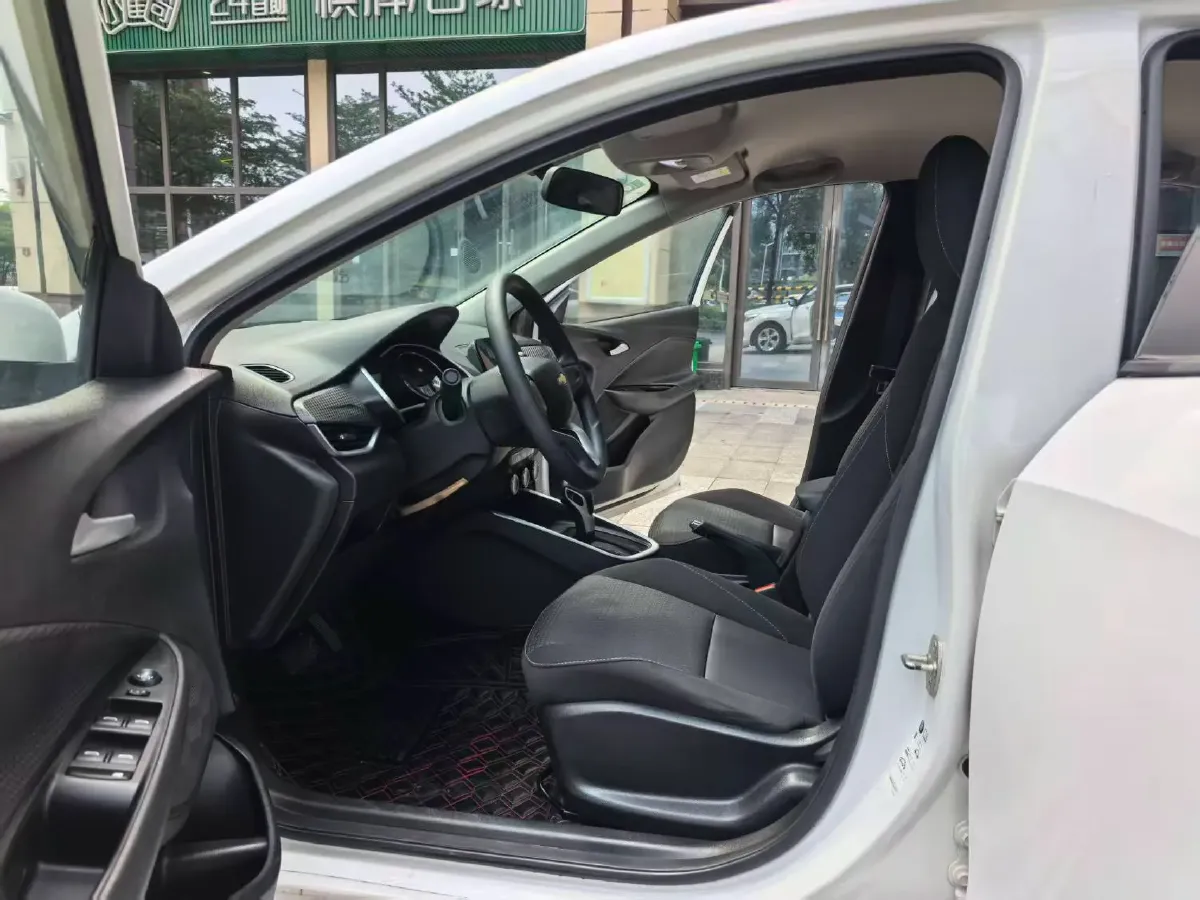 2020 Chevrolet Cavalier 1.0T 125HP L3 6AT,autocango,china used car exporter,china ev exporter,chinese used car exporter,chinese used ev exporter