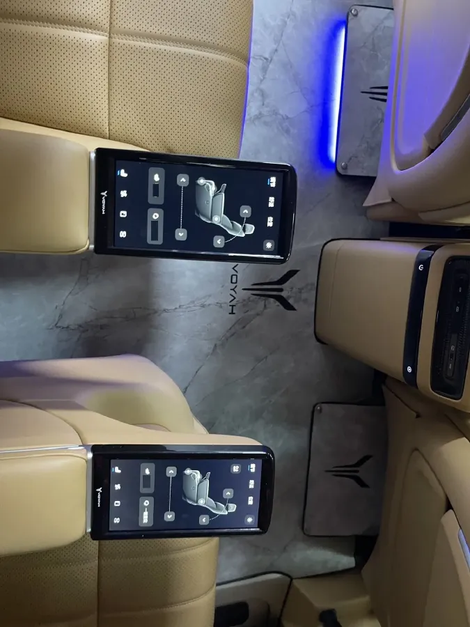 2025 Voyah Dream 1.5T 150HP L4 PHEV 41.7KWH,autocango,china used car exporter,china ev exporter,chinese used car exporter,chinese used ev exporter