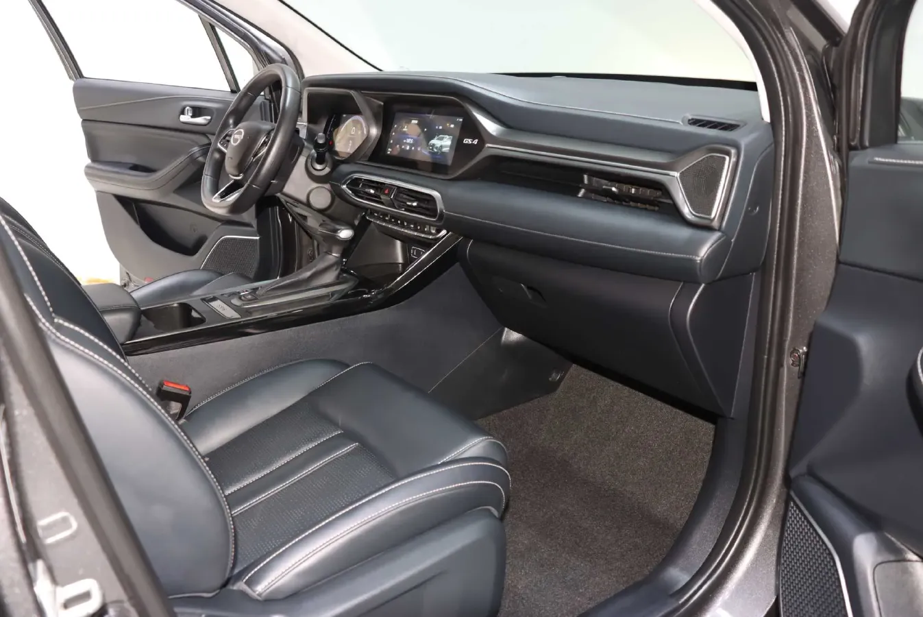 2022 GAC Trumpchi GS4 1.5T 169HP L4 6AT,autocango,china used car exporter,china ev exporter,chinese used car exporter,chinese used ev exporter