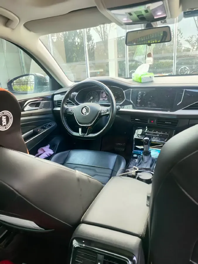 2020 Volkswagen Passat 2.0T 186HP L4 7DCT,autocango,china used car exporter,china ev exporter,chinese used car exporter,chinese used ev exporter