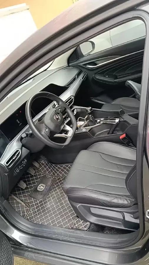 2021 ChangAn Eado 1.6L 128HP L4 5MT,autocango,china used car exporter,china ev exporter,chinese used car exporter,chinese used ev exporter