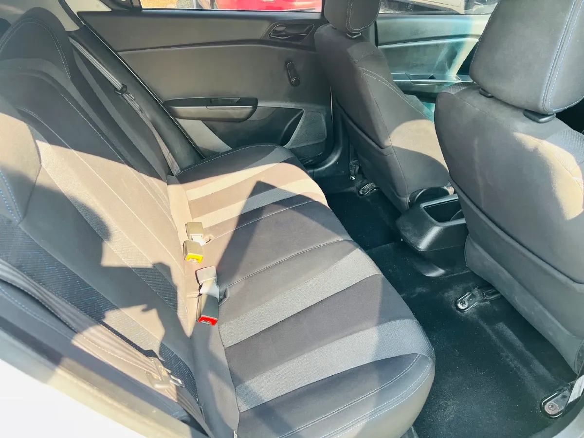 2016 BaoJun 310 1.2L 82HP L4 5MT,autocango,china used car exporter,china ev exporter,chinese used car exporter,chinese used ev exporter