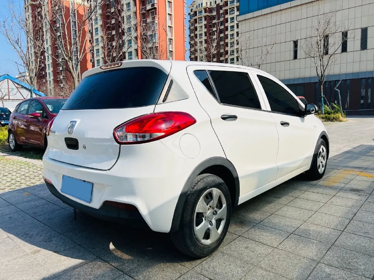 2016 BaoJun 310 1.2L 82HP L4 5MT,autocango,china used car exporter,china ev exporter,chinese used car exporter,chinese used ev exporter