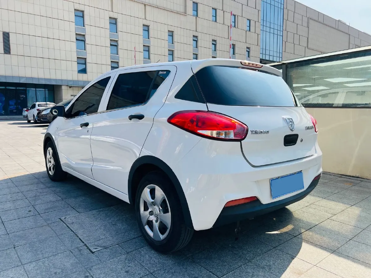 2016 BaoJun 310 1.2L 82HP L4 5MT,autocango,china used car exporter,china ev exporter,chinese used car exporter,chinese used ev exporter