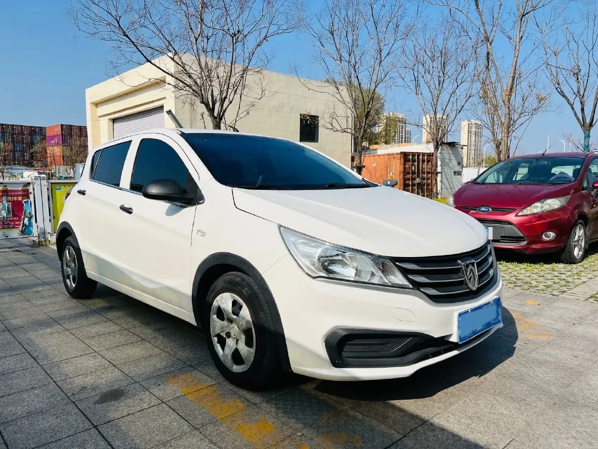2016 BaoJun 310 1.2L 82HP L4 5MT,autocango,china used car exporter,china ev exporter,chinese used car exporter,chinese used ev exporter