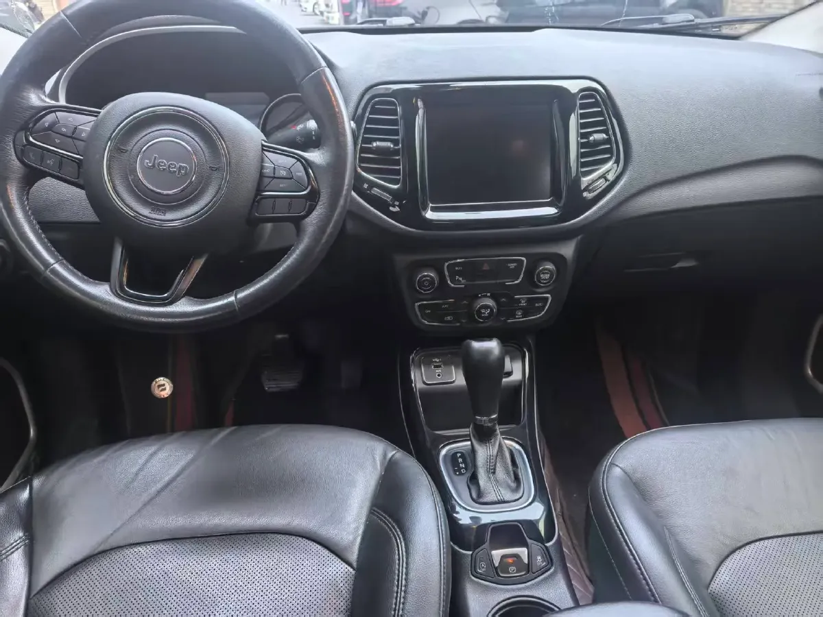 2020 Jeep Compass 1.3T 173HP L4 7DCT,autocango,china used car exporter,china ev exporter,chinese used car exporter,chinese used ev exporter