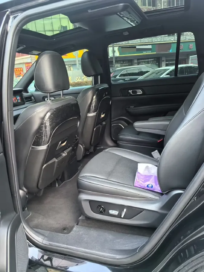 2021 Li ONE Range Extended 131HP REEV 40.5KWH,autocango,china used car exporter,china ev exporter,chinese used car exporter,chinese used ev exporter