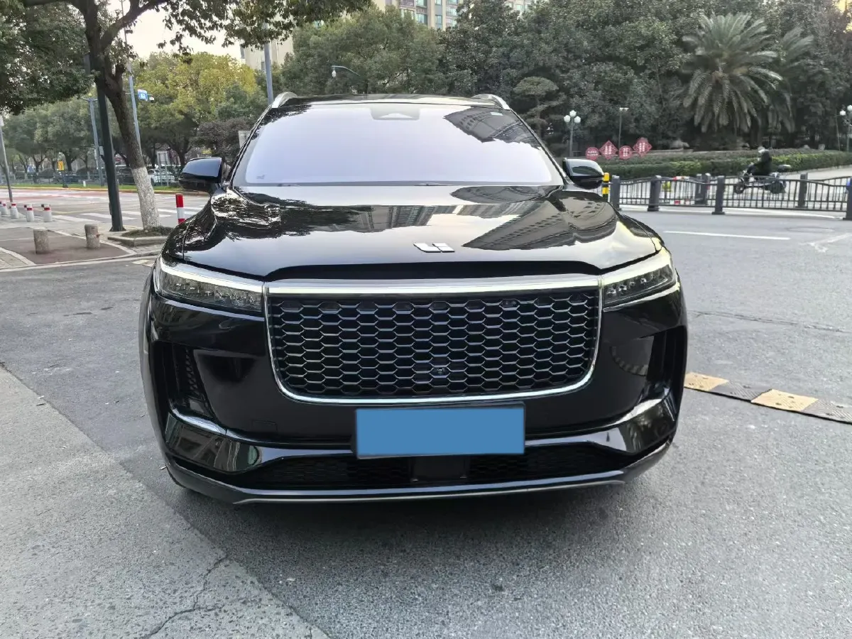 2021 Li ONE Range Extended 131HP REEV 40.5KWH,autocango,china used car exporter,china ev exporter,chinese used car exporter,chinese used ev exporter