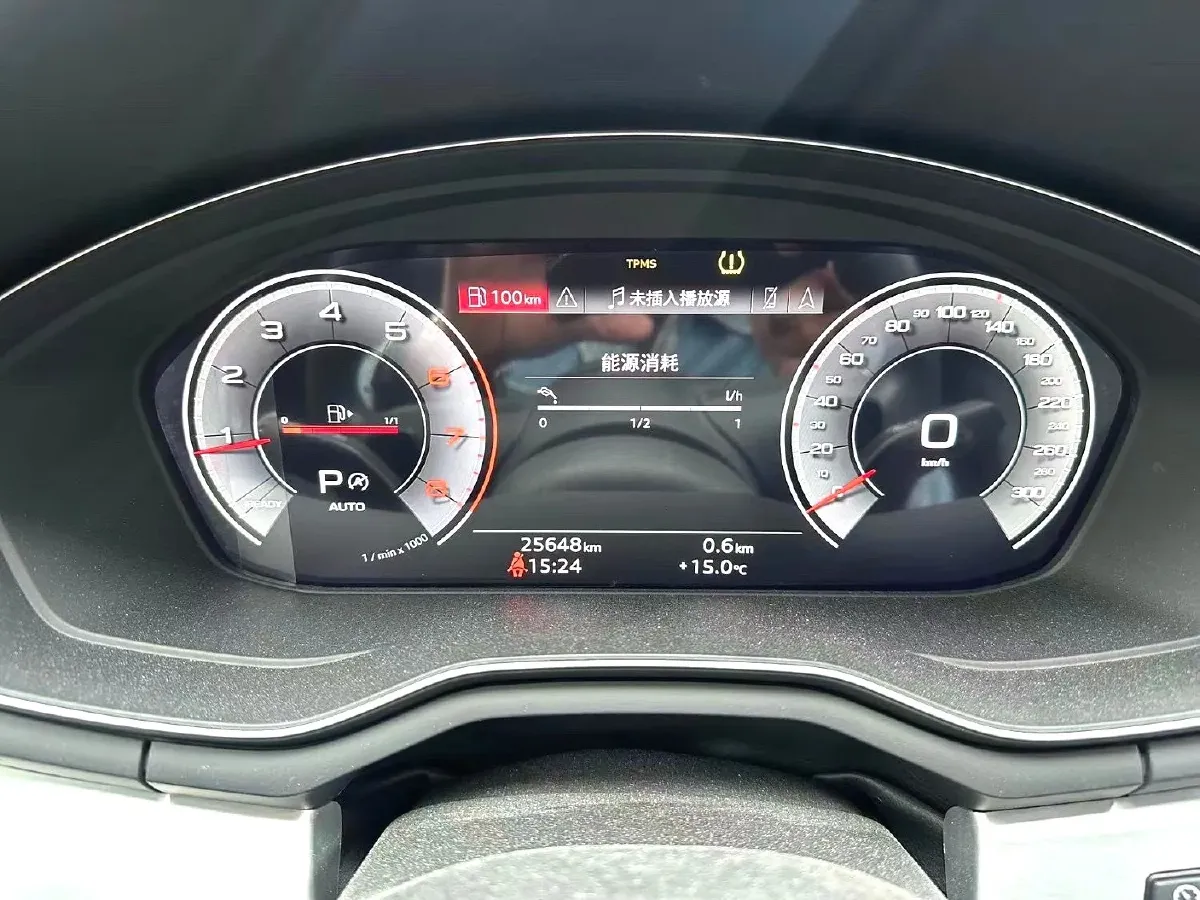 2022 Audi A4L 2.0T 190HP L4 7DCT,autocango,china used car exporter,china ev exporter,chinese used car exporter,chinese used ev exporter