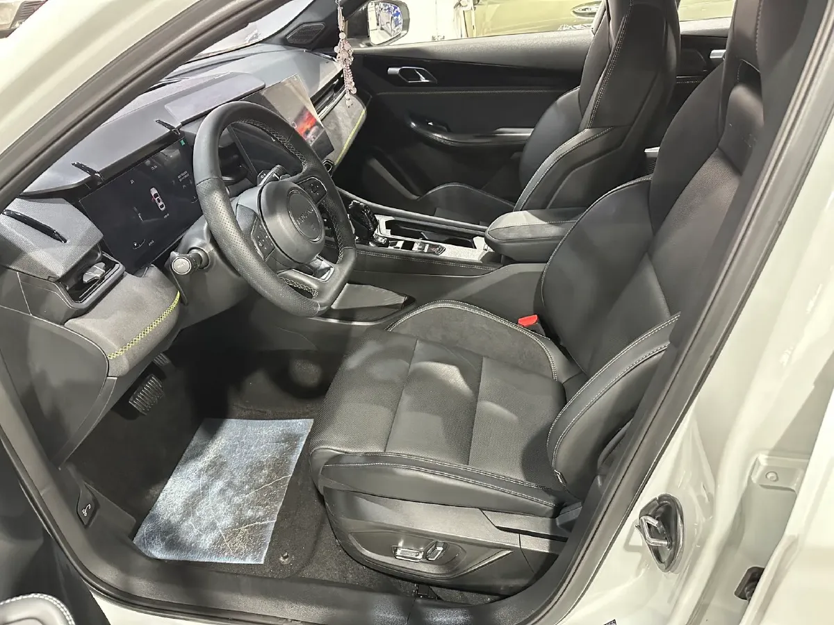 2023 MAXUS G50 1.5T 181HP L4 7DCT,autocango,china used car exporter,china ev exporter,chinese used car exporter,chinese used ev exporter