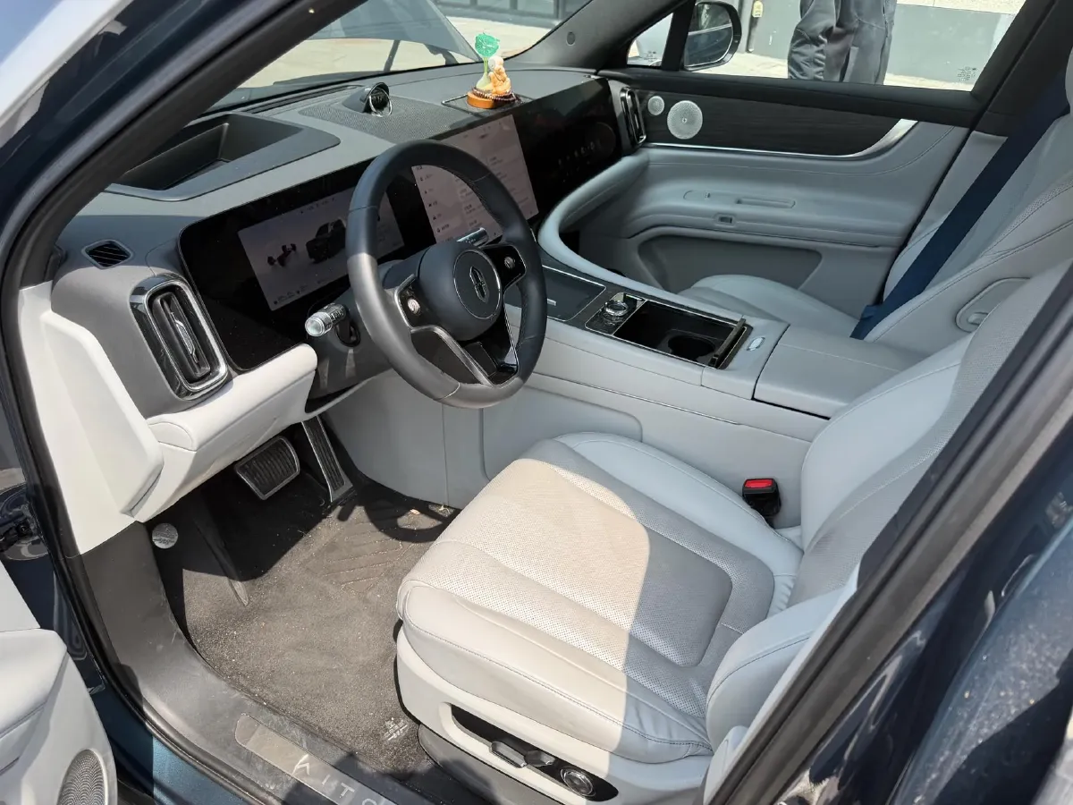 2024 AITO AITO M9 1.5T 152HP L4 REEV 42KWH,autocango,china used car exporter,china ev exporter,chinese used car exporter,chinese used ev exporter