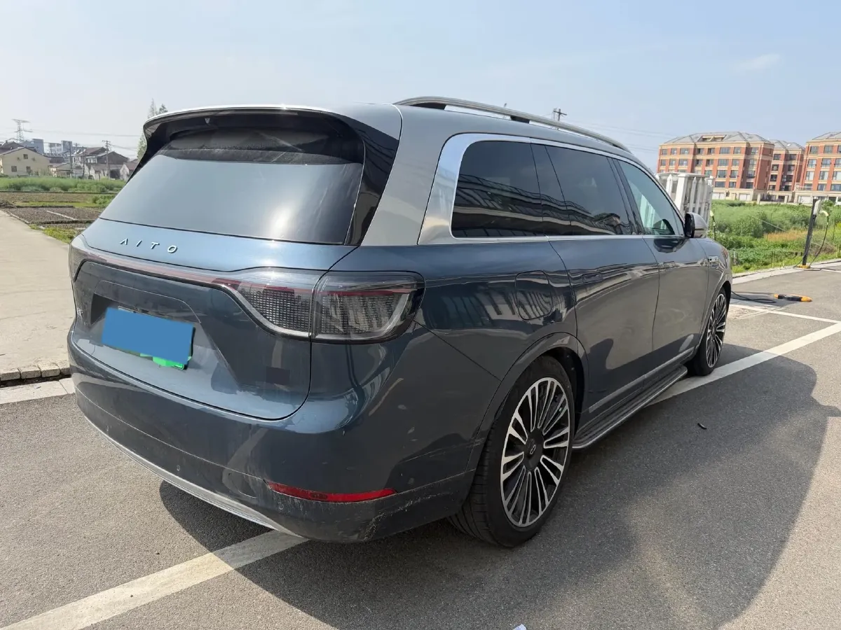 2024 AITO AITO M9 1.5T 152HP L4 REEV 42KWH,autocango,china used car exporter,china ev exporter,chinese used car exporter,chinese used ev exporter