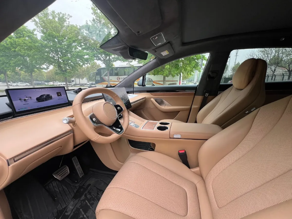 2025 Luxeed R7 REEV 156HP REEV,autocango,china used car exporter,china ev exporter,chinese used car exporter,chinese used ev exporter