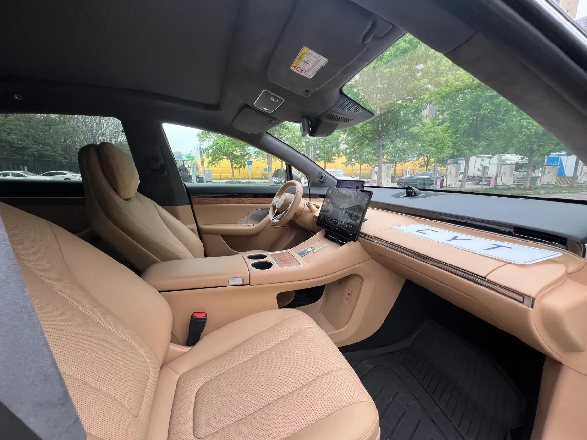 2025 Luxeed R7 REEV 156HP REEV,autocango,china used car exporter,china ev exporter,chinese used car exporter,chinese used ev exporter